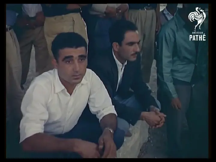 Στο προαύλιο της Αγγελόκτιστης - Πάσχα 1965